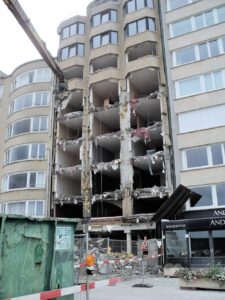 afbraakwerken appartementsgebouw afbraak dv oudenburg